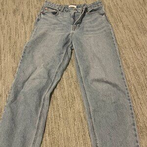 Levis Jeans 28